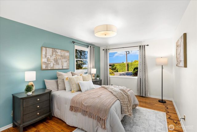 825 NW 180th Street, Shoreline, WA 98177