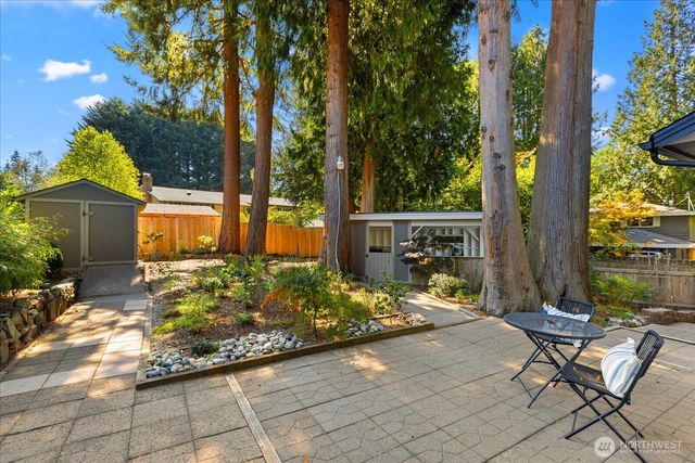 825 NW 180th Street, Shoreline, WA 98177