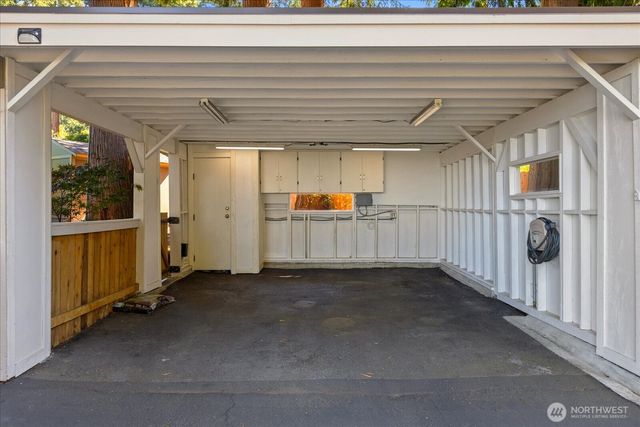 825 NW 180th Street, Shoreline, WA 98177