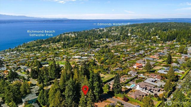 825 NW 180th Street, Shoreline, WA 98177
