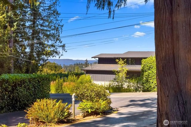 825 NW 180th Street, Shoreline, WA 98177