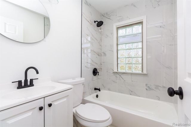 7641 Westminster Avenue, Warren, MI 48091