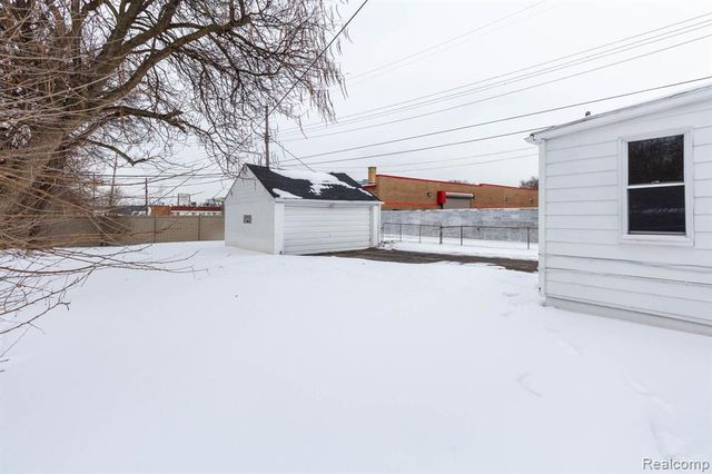 7641 Westminster Avenue, Warren, MI 48091