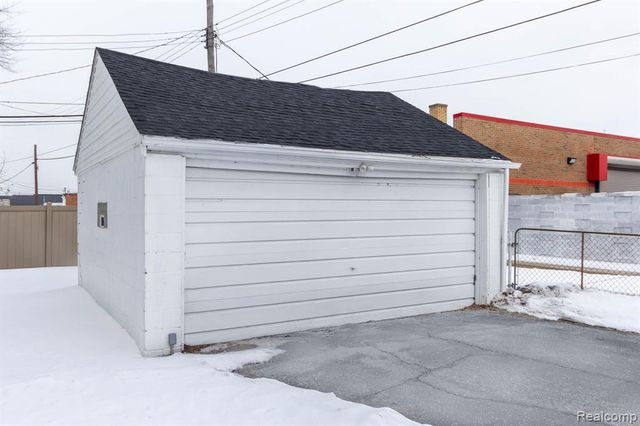 7641 Westminster Avenue, Warren, MI 48091