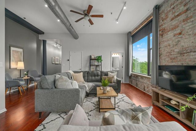 78 E Chestnut Street, 304, Columbus, OH 43215