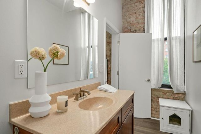 78 E Chestnut Street, 304, Columbus, OH 43215