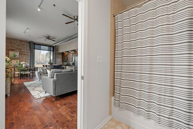 78 E Chestnut Street, 304, Columbus, OH 43215