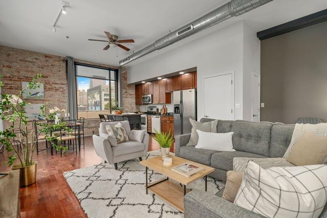 78 E Chestnut Street, 304, Columbus, OH 43215