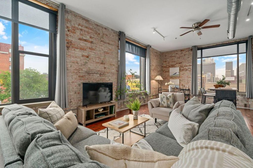 78 E Chestnut Street, 304, Columbus, OH 43215