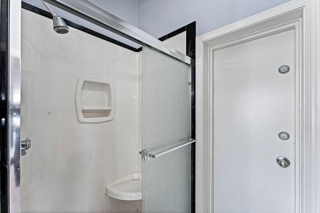 3150 Route W, Anderson, MO 64831