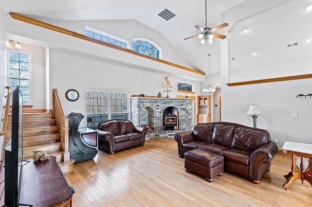 3150 Route W, Anderson, MO 64831