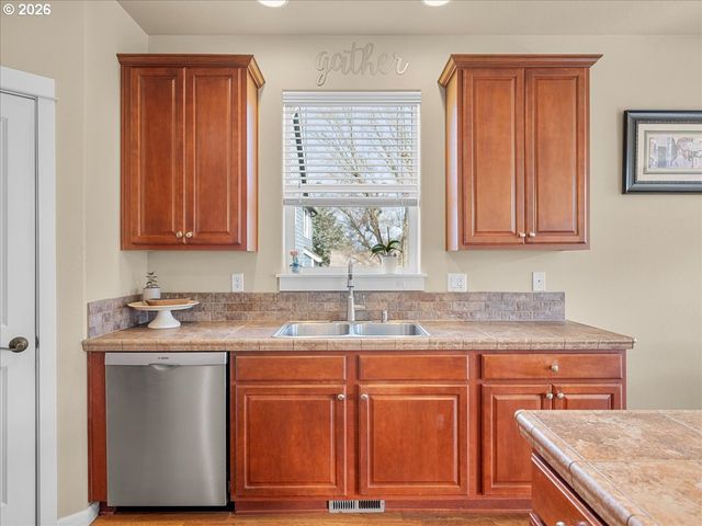 5274 KALI St, Salem, OR 97306