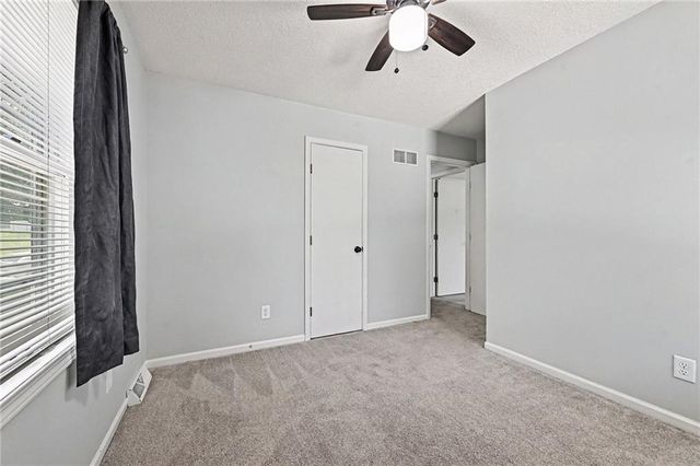 1720 Regency Drive, Kearney, MO 64060
