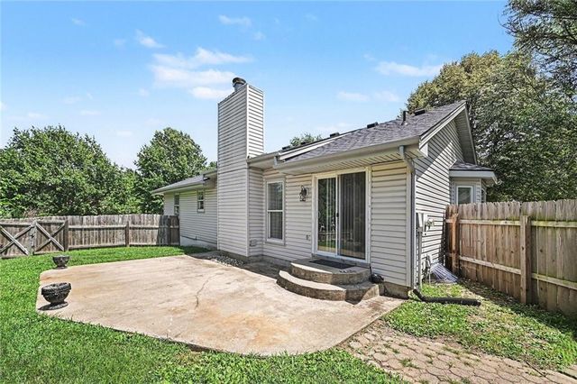 1720 Regency Drive, Kearney, MO 64060