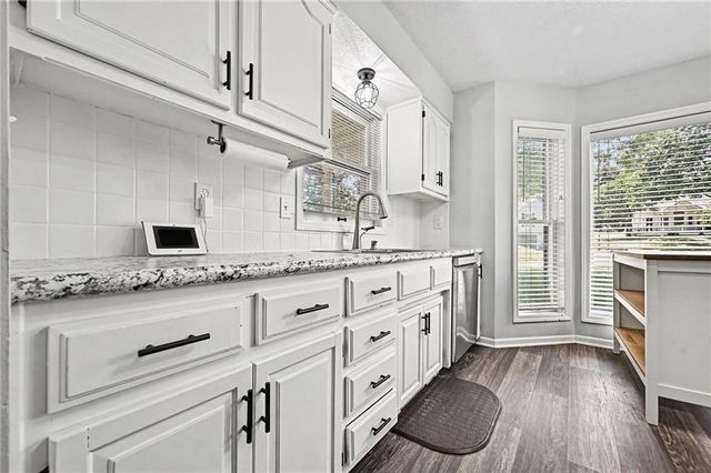 1720 Regency Drive, Kearney, MO 64060