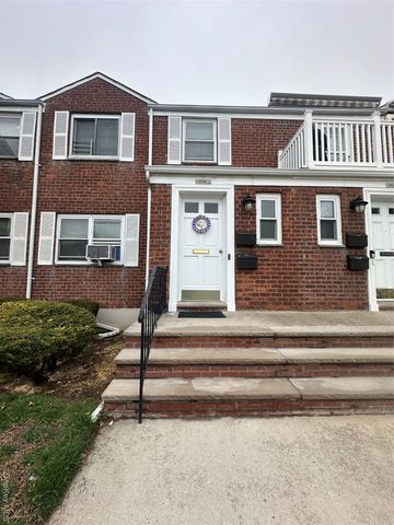 7205 Little Neck Parkway 113B, Glen Oaks, NY 11004