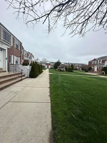 7205 Little Neck Parkway 113B, Glen Oaks, NY 11004