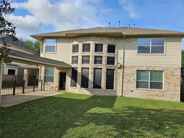 7714 Bayou Green Lane, Sugar Land, TX 77479