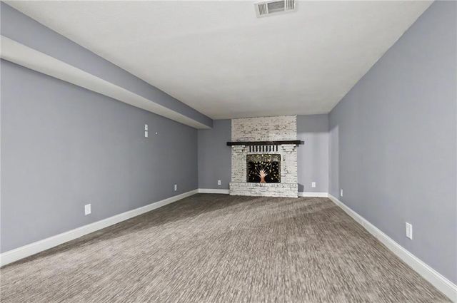 815 Kouns Lane, Edwardsville, KS 66111