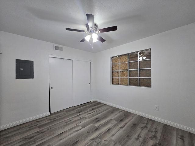2742 Alicialynn Way A, Las Vegas, NV 89121