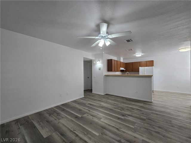 2742 Alicialynn Way A, Las Vegas, NV 89121