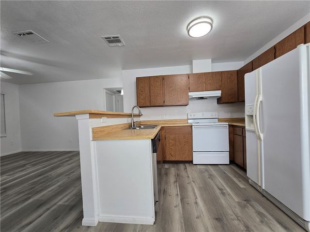 2742 Alicialynn Way A, Las Vegas, NV 89121