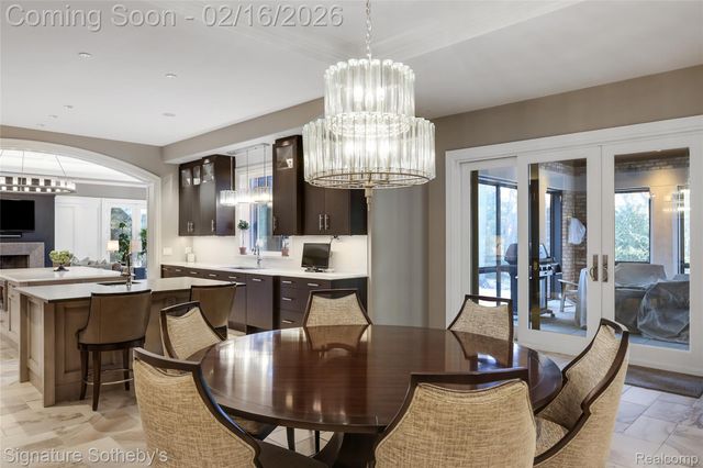 341 Lowell Court, Bloomfield Charter Township, MI 48304