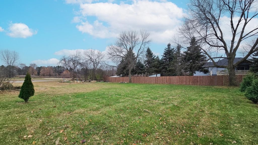 1096 Woodbury Drive, Woodbury, MN 55125 — photo 2