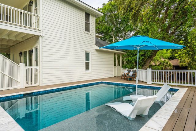 17 Sand Dollar Drive, Isle Of Palms, SC 29451