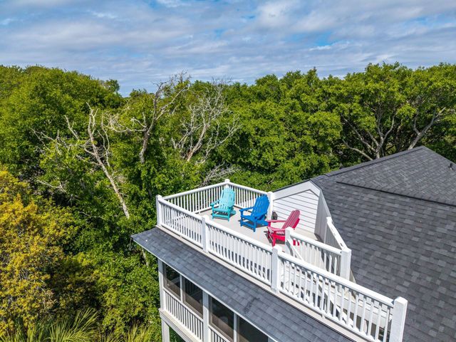 17 Sand Dollar Drive, Isle Of Palms, SC 29451
