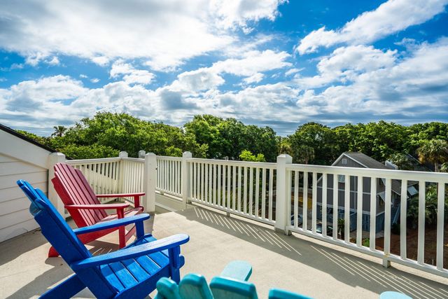 17 Sand Dollar Drive, Isle Of Palms, SC 29451