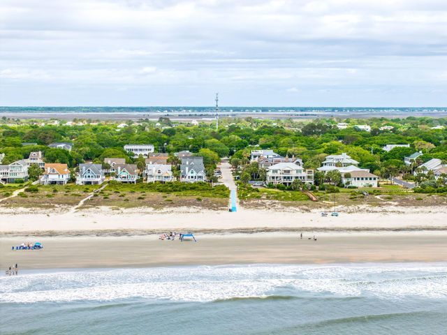 17 Sand Dollar Drive, Isle Of Palms, SC 29451