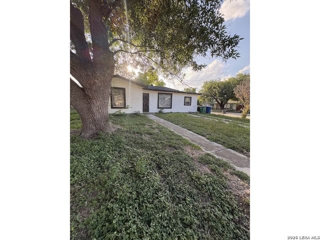 9923 EVENINGWAY DR, San Antonio, TX 78233