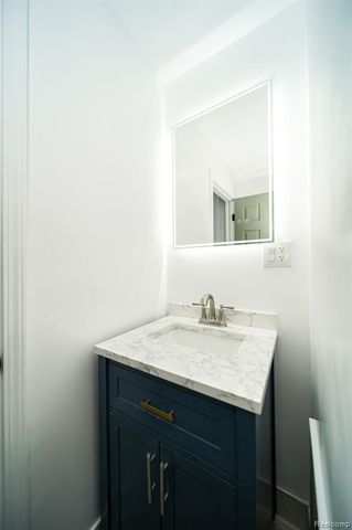 16240 Washburn Street, Detroit, MI 48221