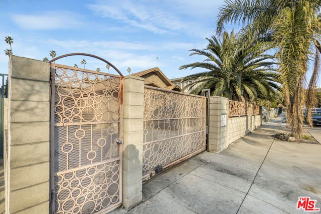 1611 Winona Boulevard, Los Angeles, CA 90027