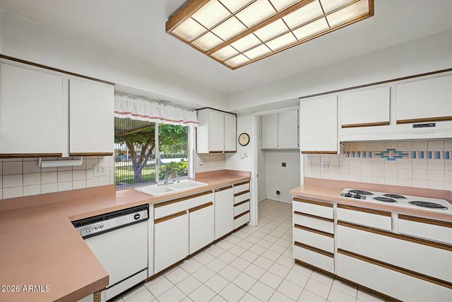 9933 W PLEASANT VALLEY Road, Sun City, AZ 85351