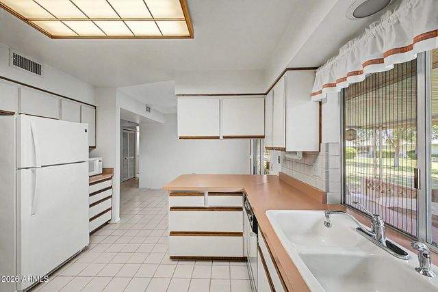 9933 W PLEASANT VALLEY Road, Sun City, AZ 85351
