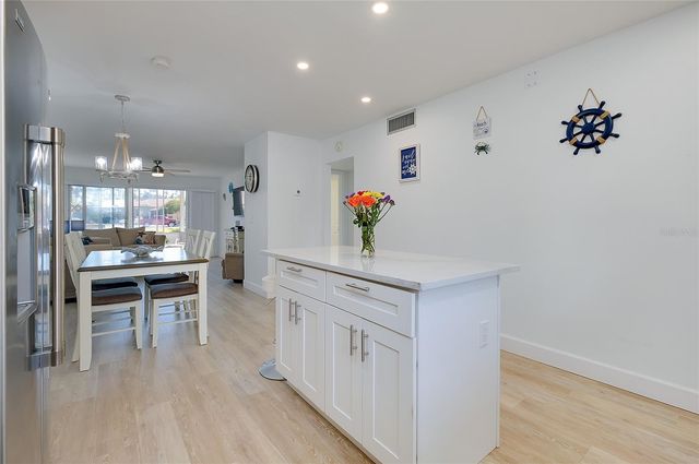 1 QUAILS RUN BOULEVARD 2, Englewood, FL 34223