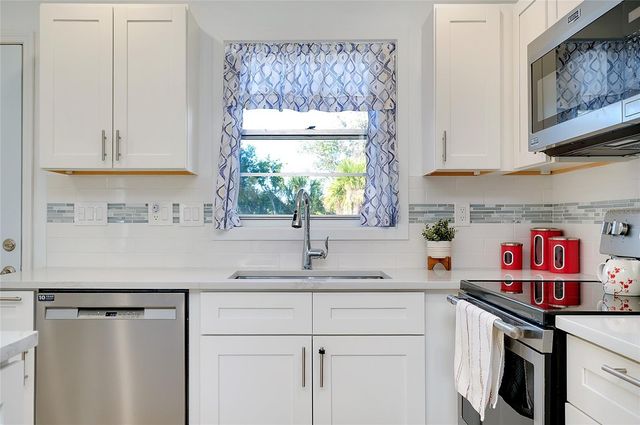 1 QUAILS RUN BOULEVARD 2, Englewood, FL 34223