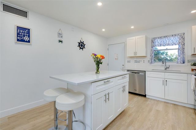 1 QUAILS RUN BOULEVARD 2, Englewood, FL 34223