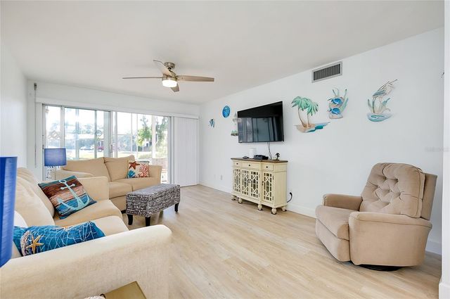 1 QUAILS RUN BOULEVARD 2, Englewood, FL 34223