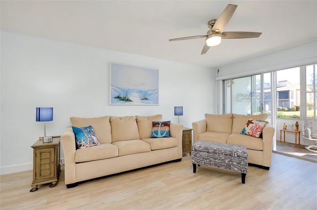 1 QUAILS RUN BOULEVARD 2, Englewood, FL 34223