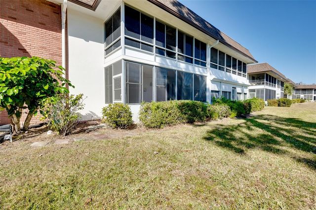 1 QUAILS RUN BOULEVARD 2, Englewood, FL 34223