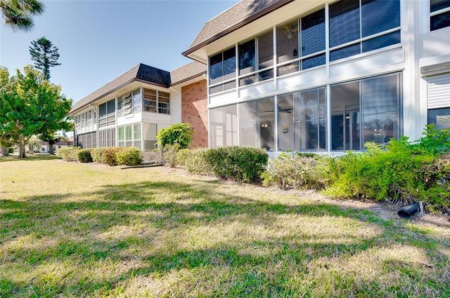 1 QUAILS RUN BOULEVARD 2, Englewood, FL 34223