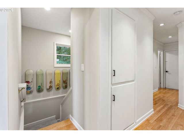 3227 Nw LURAY Ter, Portland, OR 97210