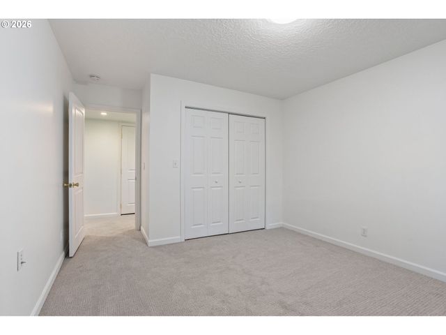 3227 Nw LURAY Ter, Portland, OR 97210