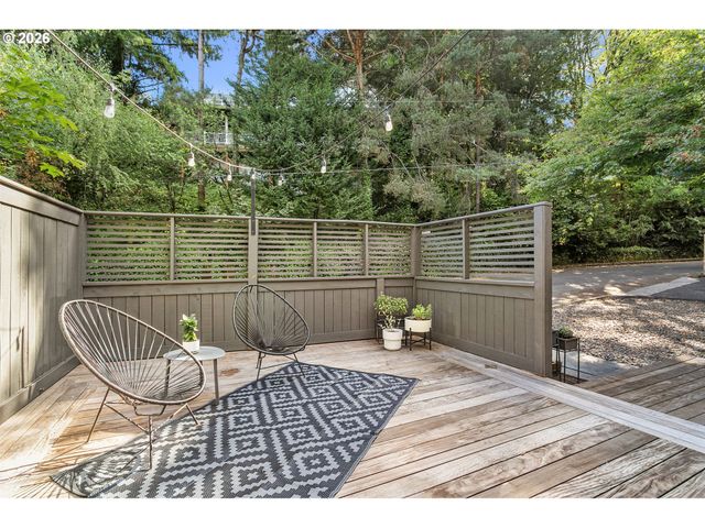 3227 Nw LURAY Ter, Portland, OR 97210