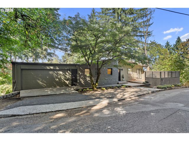 3227 Nw LURAY Ter, Portland, OR 97210