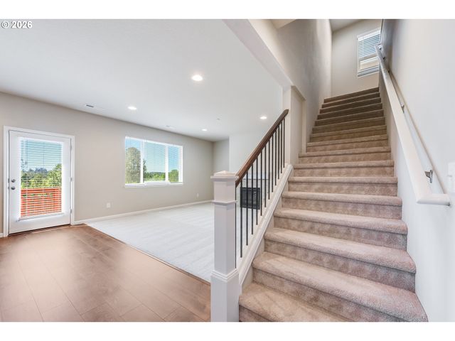 9019 N DOGWOOD St, Camas, WA 98607