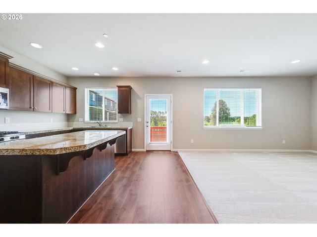 9019 N DOGWOOD St, Camas, WA 98607